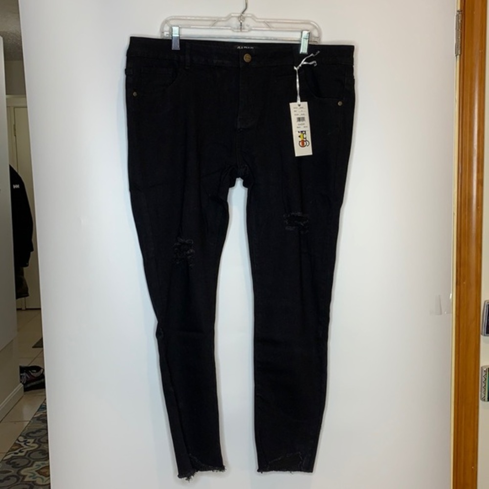 NWT Gazoz Black Jeans Pockets NEW 20 WOMENS PLUS SIZES  New with Tags